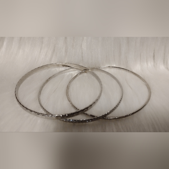 🌸Bangle trio🌸 - Picture 2 of 3